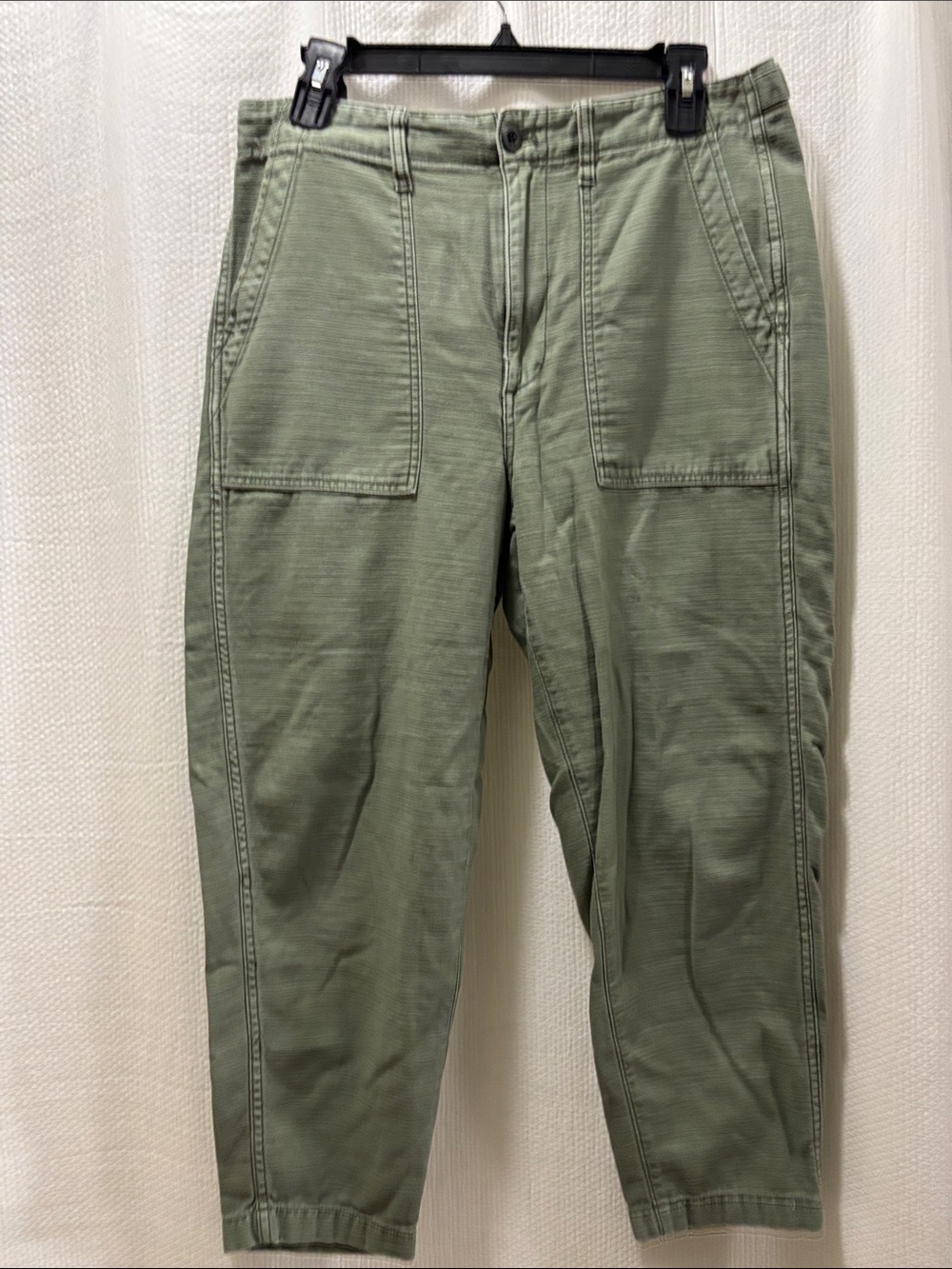 Madewell women’s Green brushed cotton utility pants.  Sz 28.  Good condition